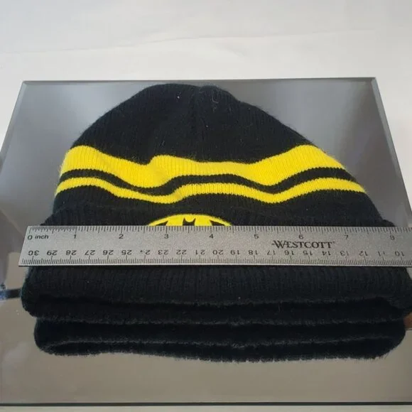 Batman Winter Beanie Hat Cap Size 2T-5T Boys Knitted Black & Yellow - Picture 6 of 7